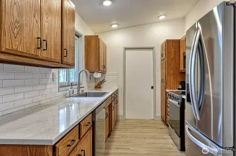 Kitchen - 2875 Tom Rd, Everson, WA 98247 photo 1 of 3