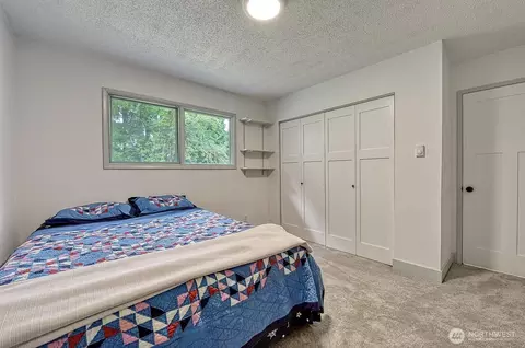 Bedroom - 2875 Tom Rd, Everson, WA 98247 photo 3 of 4