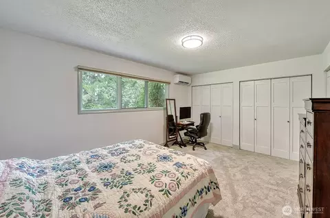 Bedroom - 2875 Tom Rd, Everson, WA 98247 photo 2 of 4