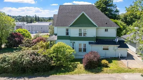 516 Cedar St, Ilwaco, WA 98624 photo 3