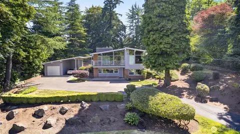 17438 6th Ave SW, Normandy Park, WA 98166