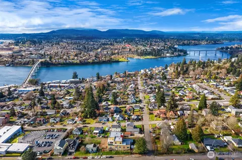 View/Area - 2401 E 16th St, Bremerton, WA 98310 photo 2 of 5