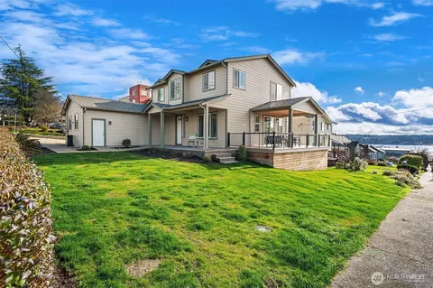Exterior - 2401 E 16th St, Bremerton, WA 98310 photo 3 of 3