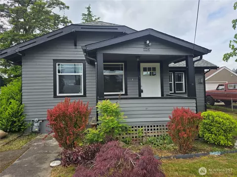 8902 Forest Rd SW, Lakewood, WA 98498