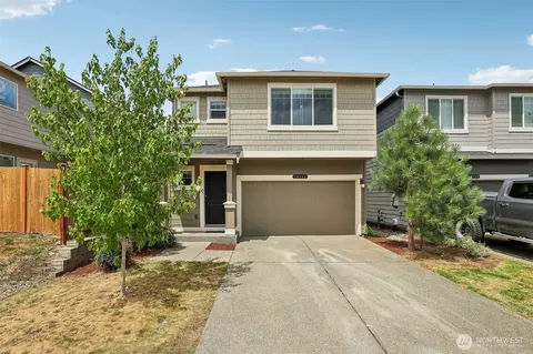 18784 108th Ave E, Puyallup, WA 98374