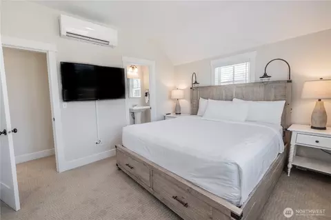 Bedroom - 441 E Compass St, Pacific Beach, WA 98571 photo 1 of 5