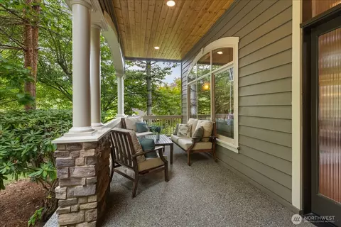 Exterior - 22303 1st Dr SE, Bothell, WA 98021 photo 4 of 6