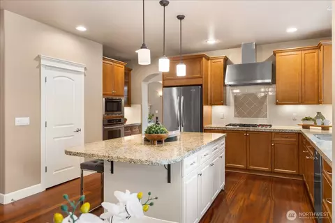 Kitchen - 22303 1st Dr SE, Bothell, WA 98021 photo 2 of 4