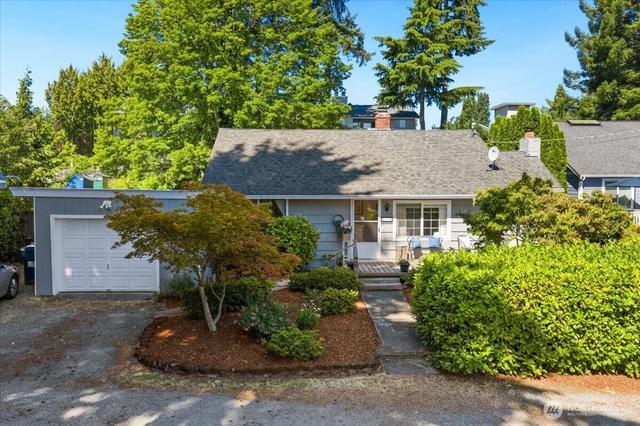 859 SW 132nd St, Burien, WA 98146