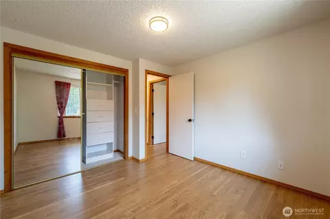 Bedroom - 1127 204th Pl SE, Bothell, WA 98012 photo 4 of 4
