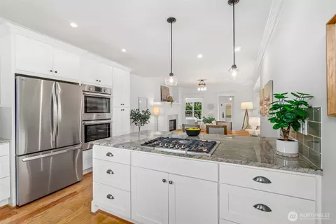 2217 4th Ave N, Seattle, WA 98109 photo 16