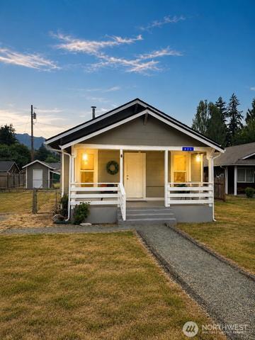 825 Givens Ave, Darrington, WA 98241