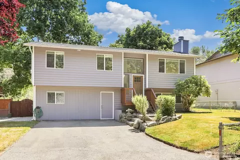 Exterior - 18113 20th Dr SE, Bothell, WA 98012 photo 3 of 11
