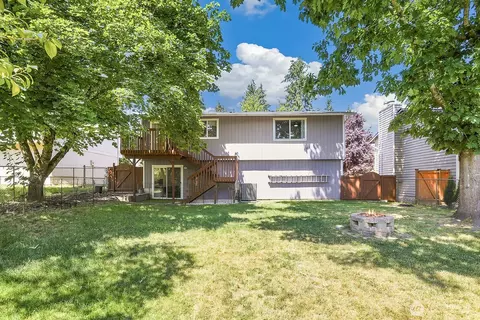 Exterior - 18113 20th Dr SE, Bothell, WA 98012 photo 9 of 11