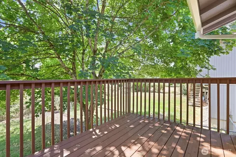 Exterior - 18113 20th Dr SE, Bothell, WA 98012 photo 5 of 11