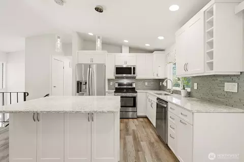 Kitchen - 18113 20th Dr SE, Bothell, WA 98012 photo 1 of 2