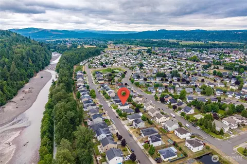 View/Area - 1313 Daffodil Ave NE, Orting, WA 98360 photo 2 of 2