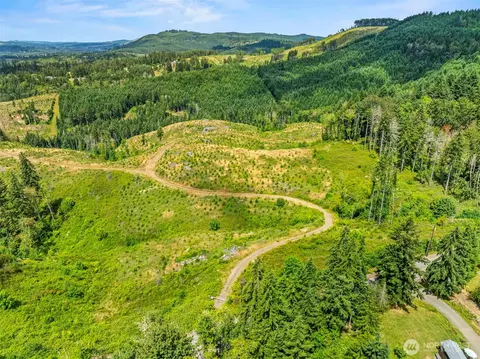 0 Lot B Holcomb Rd, Kelso, WA 98626