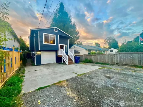 10453 1st Ave SW, Seattle, WA 98146