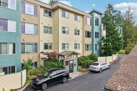 2222 NE 92nd St #208, Seattle, WA 98115