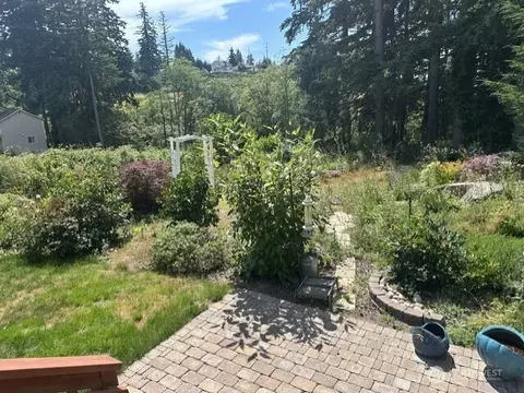 Exterior - 7030 Lower Ridge Rd, Everett, WA 98203 photo 12 of 12
