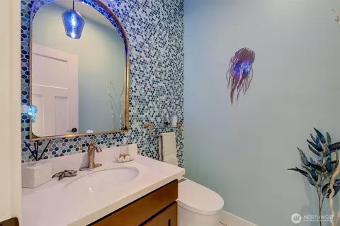 Bath - 7030 Lower Ridge Rd, Everett, WA 98203 photo 1 of 3