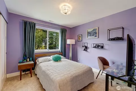 Bedroom - 7030 Lower Ridge Rd, Everett, WA 98203 photo 4 of 4