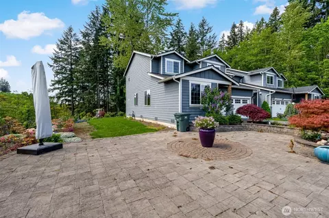 Exterior - 7030 Lower Ridge Rd, Everett, WA 98203 photo 4 of 12
