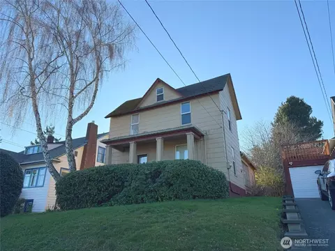 6527 32nd Ave NW, Seattle, WA 98117