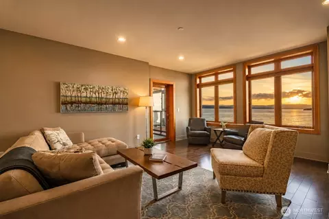 9535 Semiahmoo Pkwy #B202, Blaine, WA 98230