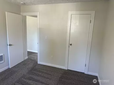 Bedroom - 210 24th Ave, Longview, WA 98632 photo 2 of 3