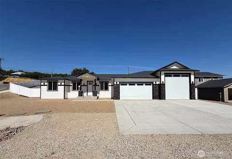 133 Juanita Way, Malaga, WA 98828
