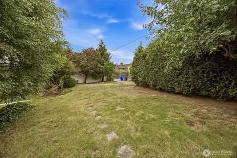 Exterior - 4832 Rucker Ave, Everett, WA 98203 photo 8 of 8
