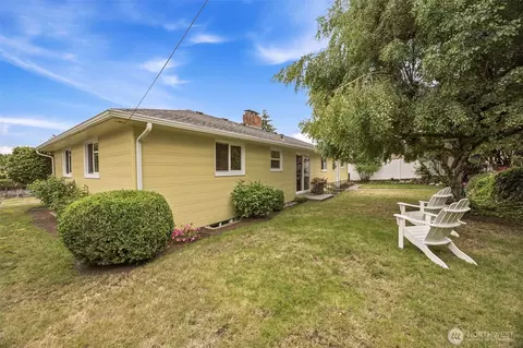 Exterior - 4832 Rucker Ave, Everett, WA 98203 photo 3 of 8