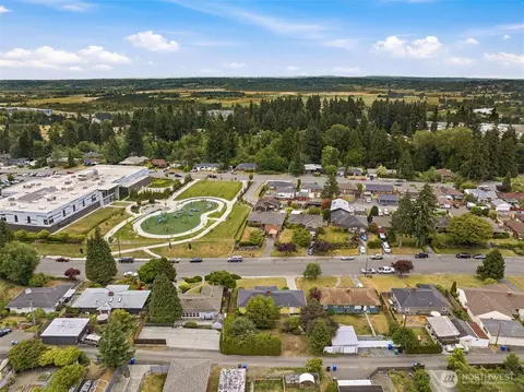 View/Area - 4832 Rucker Ave, Everett, WA 98203 photo 1 of 6