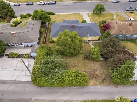 View/Area - 4832 Rucker Ave, Everett, WA 98203 photo 6 of 6