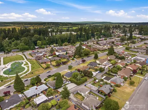 View/Area - 4832 Rucker Ave, Everett, WA 98203 photo 4 of 6