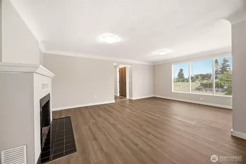 Living - 4832 Rucker Ave, Everett, WA 98203 photo 3 of 6