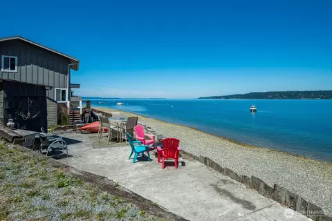 3365 Shoreline Dr, Camano Island, WA 98282
