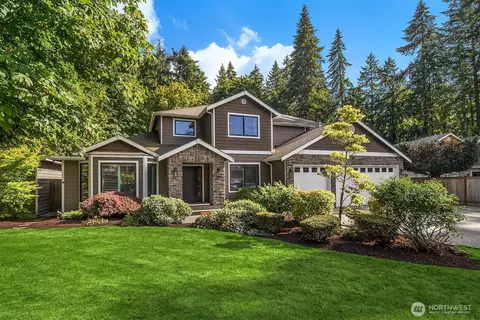 8902 196th St SW, Edmonds, WA 98026