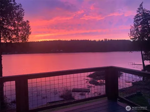8022 Long Lake Rd SE, Port Orchard, WA 98367