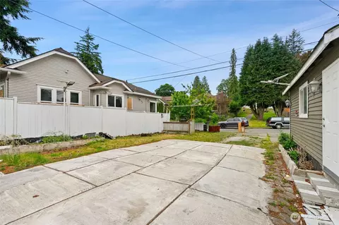 Exterior - 4012 Rucker Ave, Everett, WA 98201 photo 6 of 6