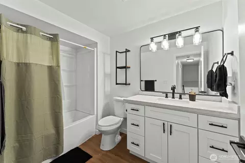 Bath - 21502 38th Ave E, Spanaway, WA 98387 photo 3 of 3