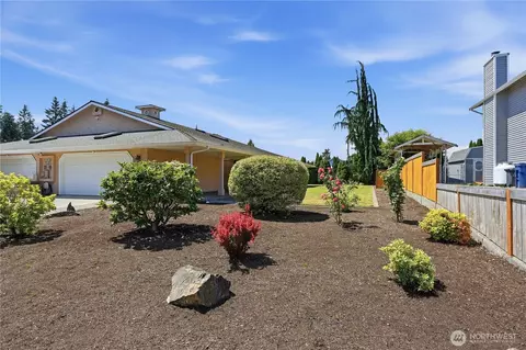 11624 46th Ave #D, Marysville, WA 98271