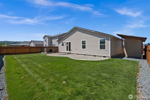 Exterior - 212 Mazza St NE, Orting, WA 98360 photo 4 of 5