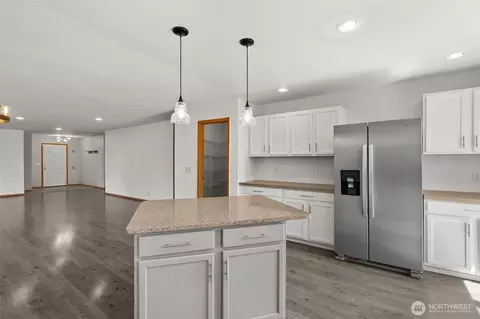 Kitchen - 212 Mazza St NE, Orting, WA 98360 photo 4 of 4