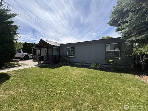 1640 SE 3rd St, East Wenatchee, WA 98802