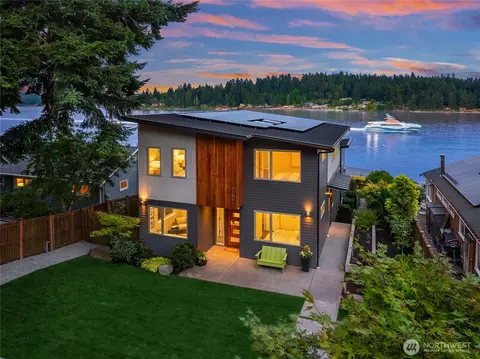 3154 Point White Dr NE, Bainbridge Island, WA 98110