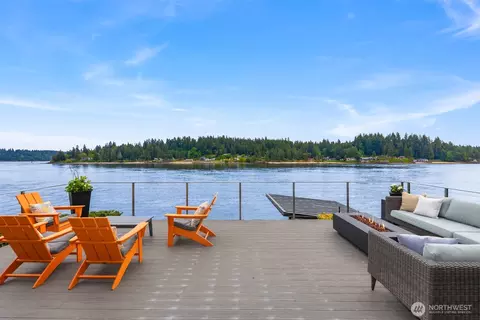 3154 Point White Dr NE, Bainbridge Island, WA 98110