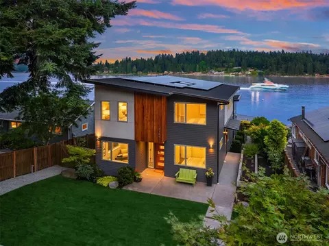 3154 Point White Dr NE, Bainbridge Island, WA 98110